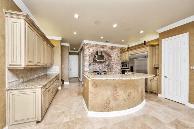 3727 Lakeridge Canyon Drive, Sugar Land, TX 77498
