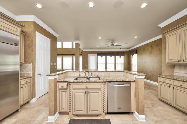 3727 Lakeridge Canyon Drive, Sugar Land, TX 77498