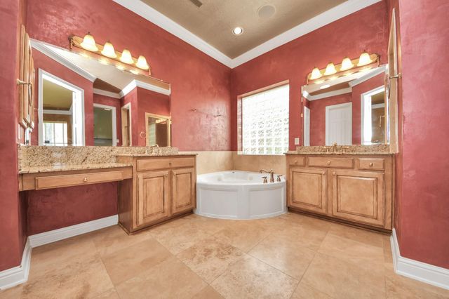 3727 Lakeridge Canyon Drive, Sugar Land, TX 77498