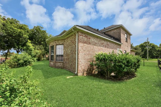 3727 Lakeridge Canyon Drive, Sugar Land, TX 77498