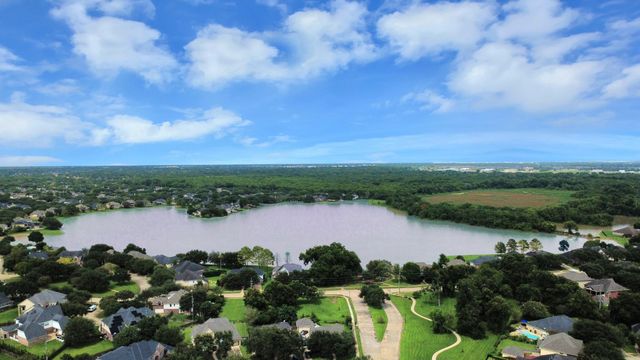 3727 Lakeridge Canyon Drive, Sugar Land, TX 77498