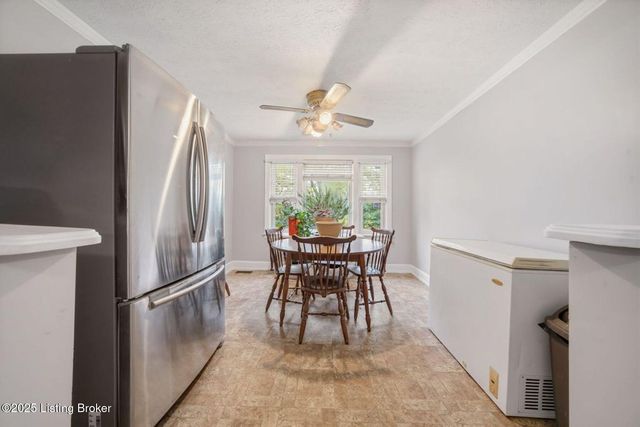 7700 Rosemary Ln, Louisville, KY 40214