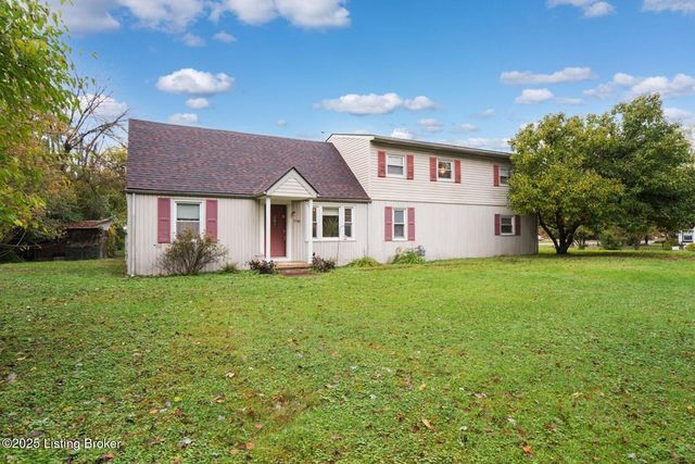 7700 Rosemary Ln, Louisville, KY 40214