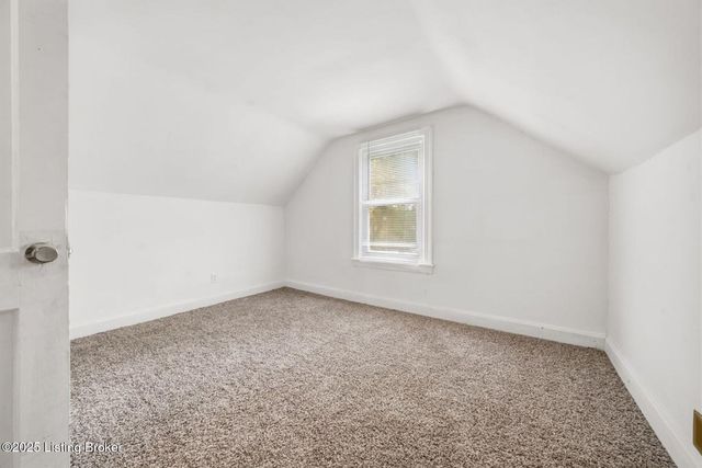 7700 Rosemary Ln, Louisville, KY 40214