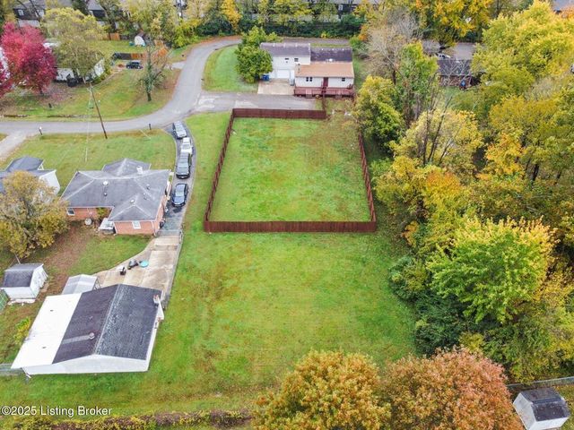 7700 Rosemary Ln, Louisville, KY 40214