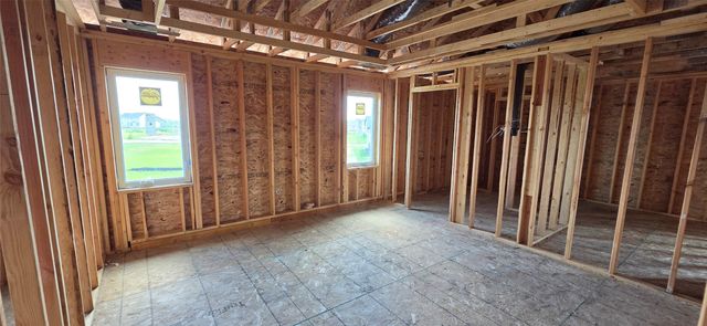 3818 NW Reinhart Drive, Ankeny, IA 50023