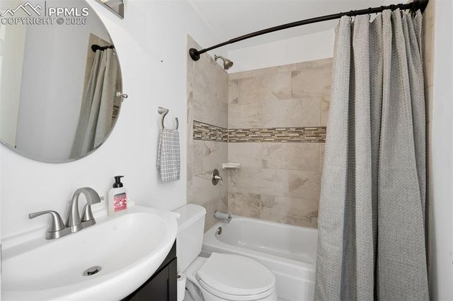 14 E Old Broadmoor Road, Colorado Springs, CO 80906