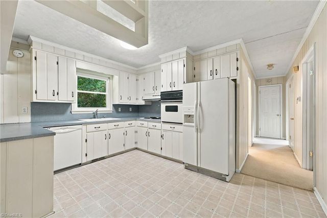 423 Bradley Road, Winston-salem, NC 27107