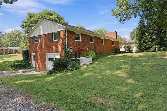 423 Bradley Road, Winston-salem, NC 27107