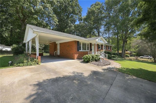 423 Bradley Road, Winston-salem, NC 27107