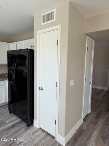 1719 W APPALOOSA Way, San Tan Valley, AZ 85144