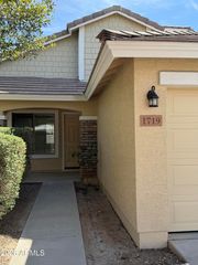 1719 W APPALOOSA Way, San Tan Valley, AZ 85144