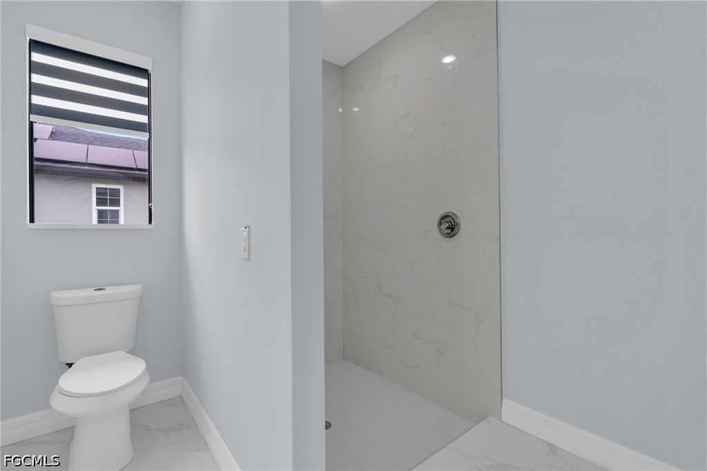 Image 22 of property listing at 627 NW 2nd TER, Cape Coral, FL 33993