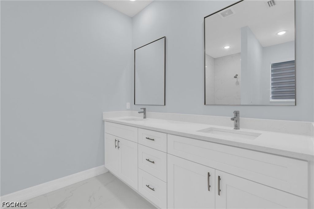 Image 23 of property listing at 627 NW 2nd TER, Cape Coral, FL 33993