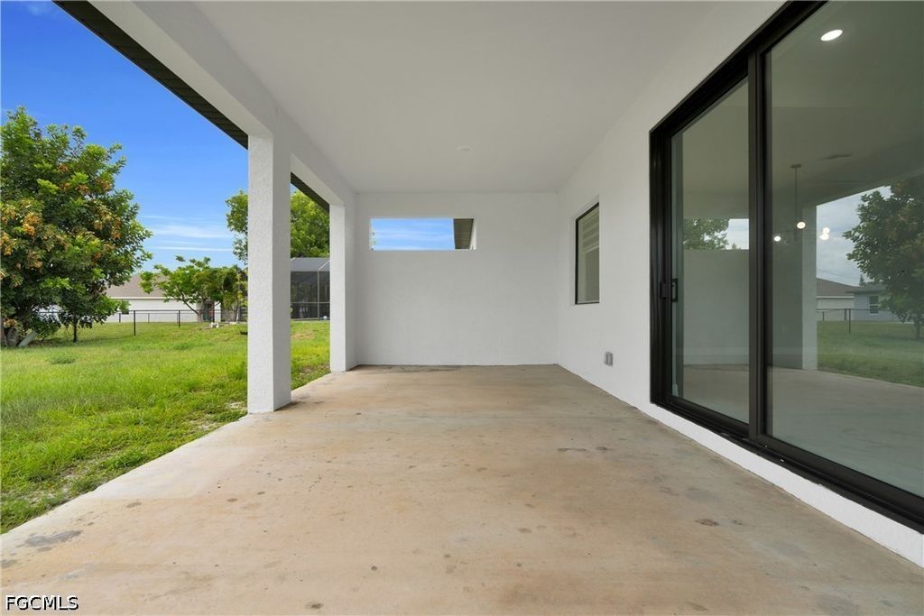 Image 27 of property listing at 627 NW 2nd TER, Cape Coral, FL 33993