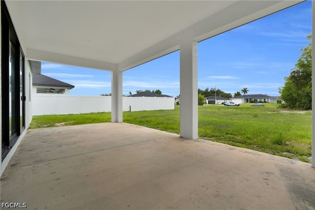 Image 29 of property listing at 627 NW 2nd TER, Cape Coral, FL 33993