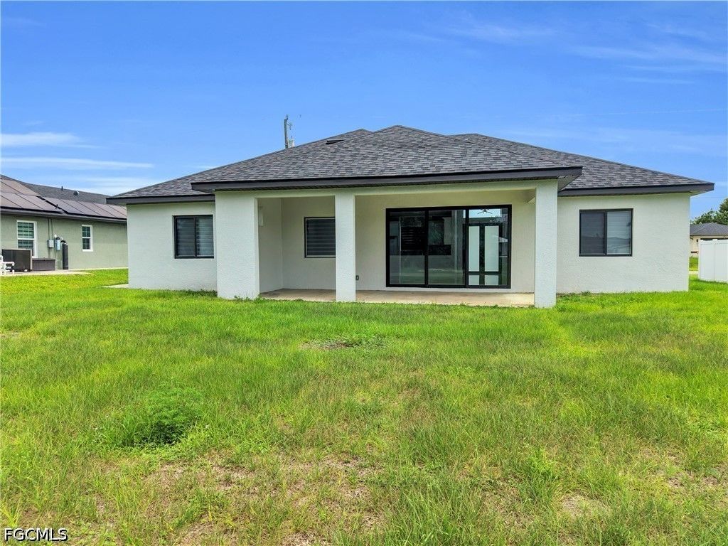 Image 37 of property listing at 627 NW 2nd TER, Cape Coral, FL 33993