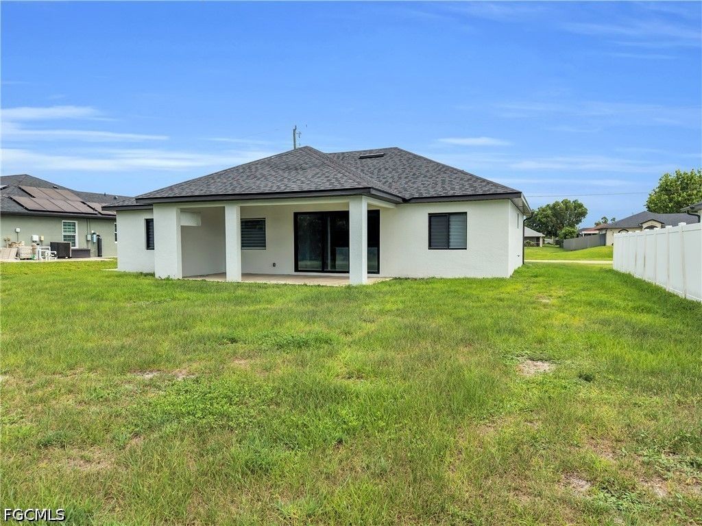 Image 39 of property listing at 627 NW 2nd TER, Cape Coral, FL 33993
