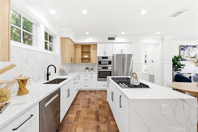 30 Long Bay, Newport Beach, CA 92660