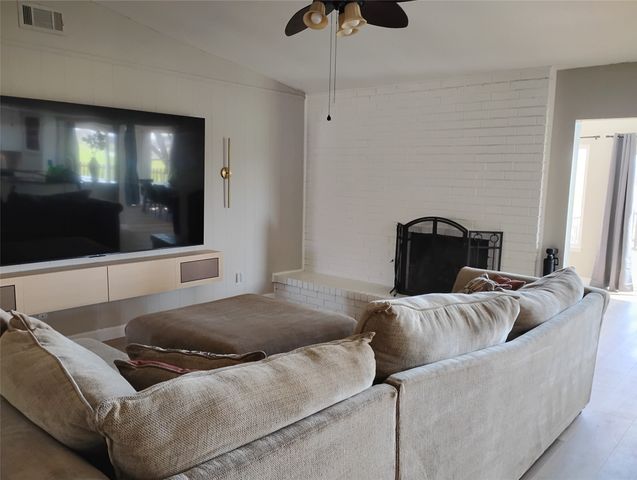 1954 Rambling Ridge Lane, Carrollton, TX 75007