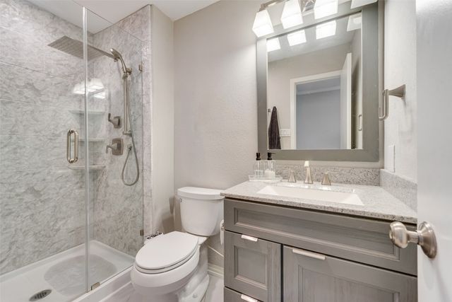 1954 Rambling Ridge Lane, Carrollton, TX 75007