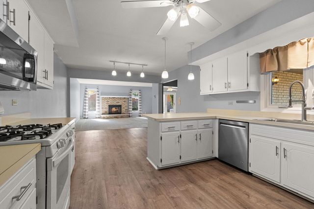 7617 W 158th Court, Orland Park, IL 60462