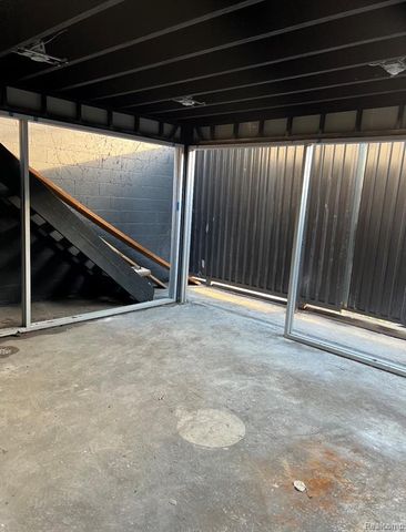 14939 Meyers Road, Detroit, MI 48227