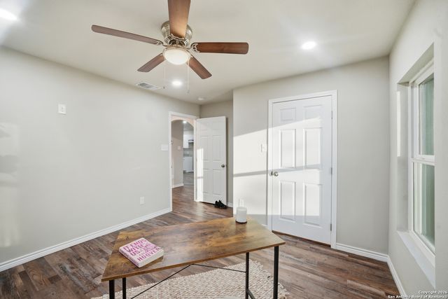 215 SW 30th, San Antonio, TX 78237