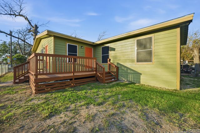 215 SW 30th, San Antonio, TX 78237