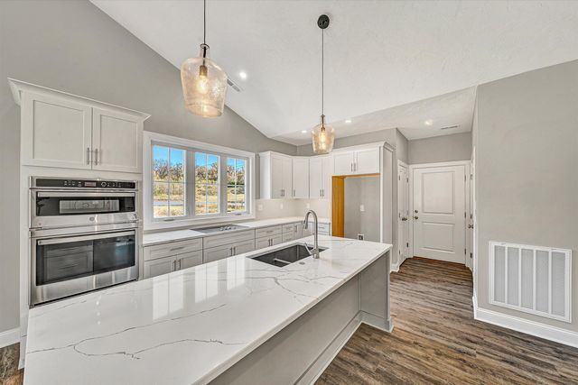 1120 Monterey RD, Roanoke, VA 24019