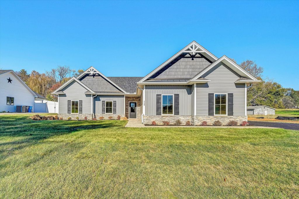 1120 Monterey RD, Roanoke, VA 24019