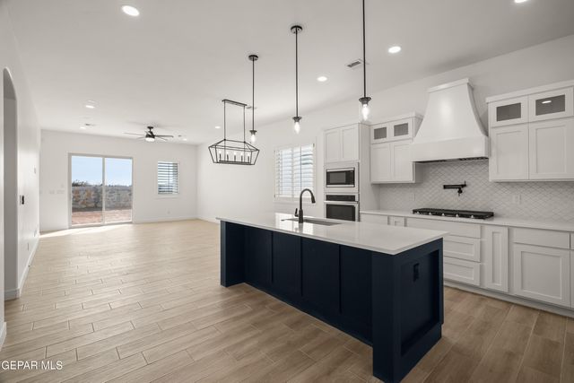 713 Paseo Astuto Place, Horizon City, TX 79928