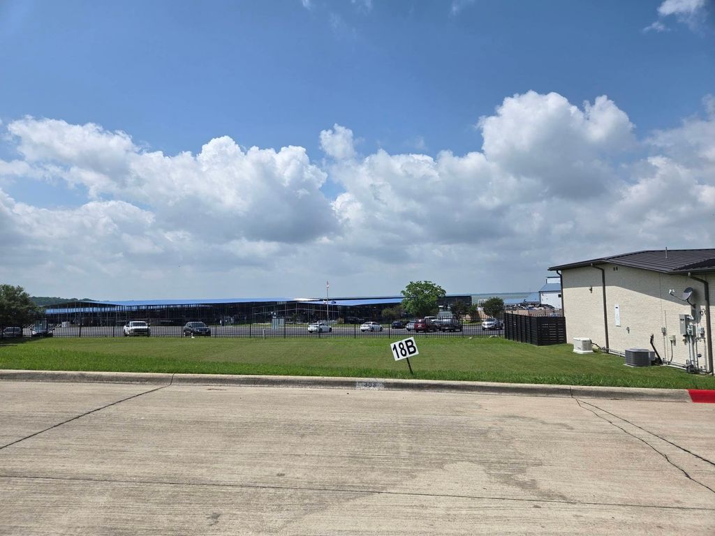 303 Harborview Drive, Rockwall, TX 75032