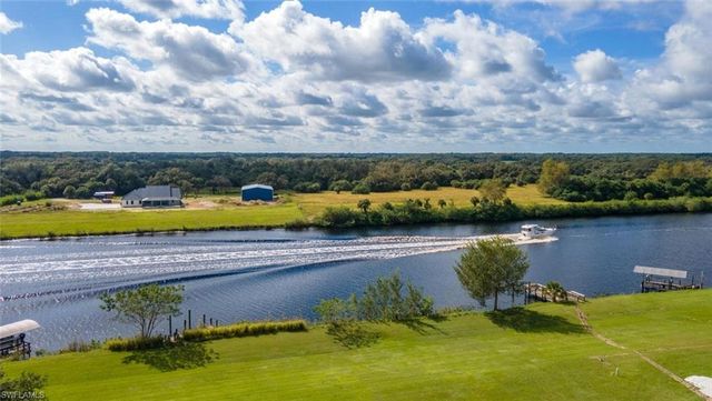 1497 Riverbend DR, Labelle, FL 33935