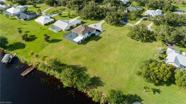 1497 Riverbend DR, Labelle, FL 33935