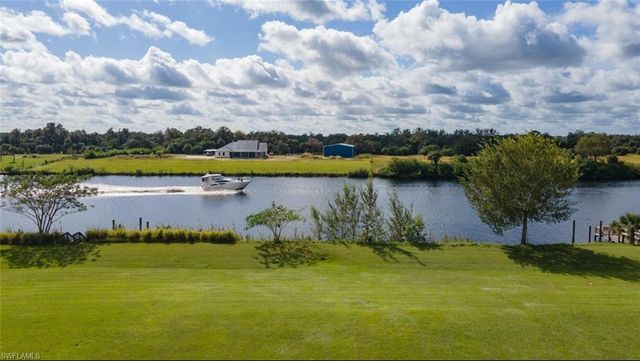 1497 Riverbend DR, Labelle, FL 33935