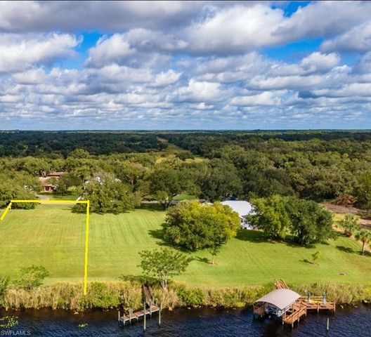 1497 Riverbend DR, Labelle, FL 33935