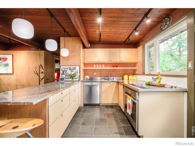 1431 E Dartmouth Avenue, Englewood, CO 80113