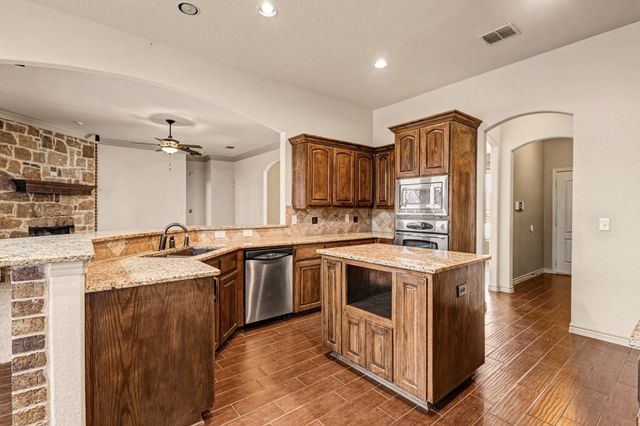 532 Hubbard Circle, Nevada, TX 75173