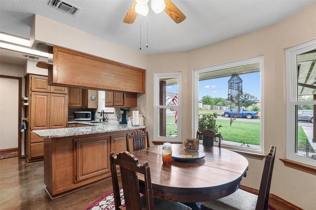 1304 Sunset DR, Marble Falls, TX 78654