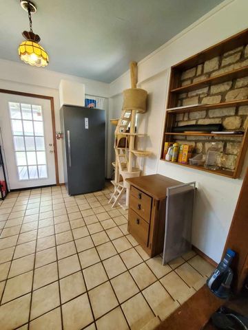 1304 Sunset DR, Marble Falls, TX 78654