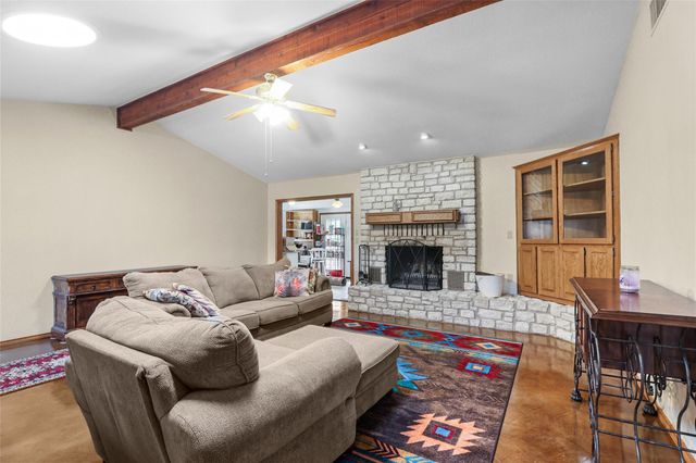1304 Sunset DR, Marble Falls, TX 78654