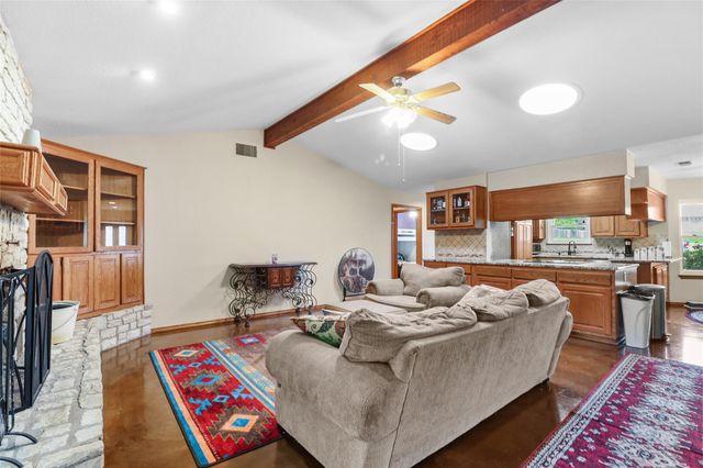 1304 Sunset DR, Marble Falls, TX 78654