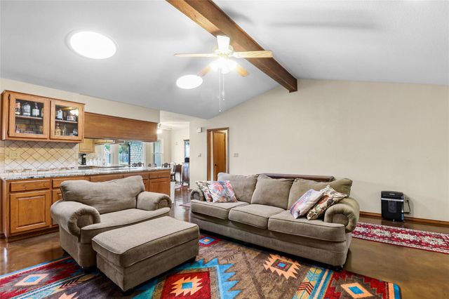 1304 Sunset DR, Marble Falls, TX 78654