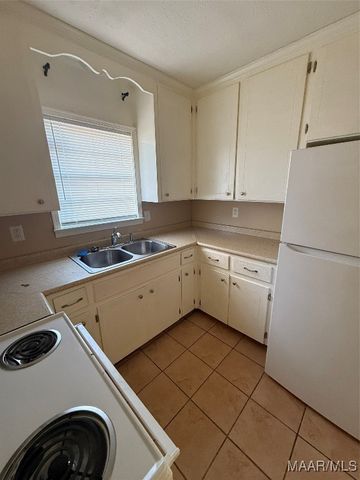 3135 DOBBS Drive 1, Montgomery, AL 36116