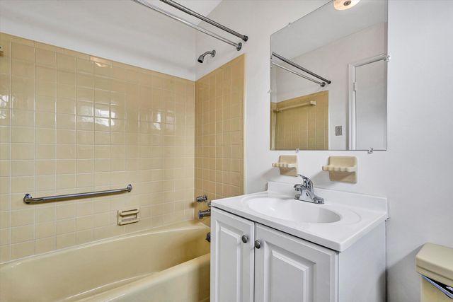 3634 Larson LN, Roanoke, VA 24018