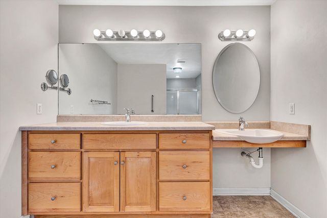 3634 Larson LN, Roanoke, VA 24018