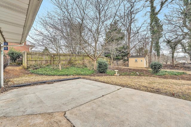 3634 Larson LN, Roanoke, VA 24018