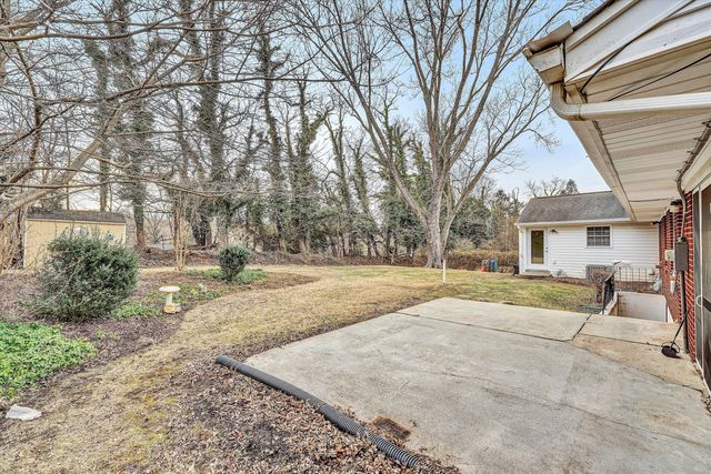 3634 Larson LN, Roanoke, VA 24018