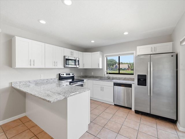 15314 E POND WOODS DRIVE 15314, Tampa, FL 33618
